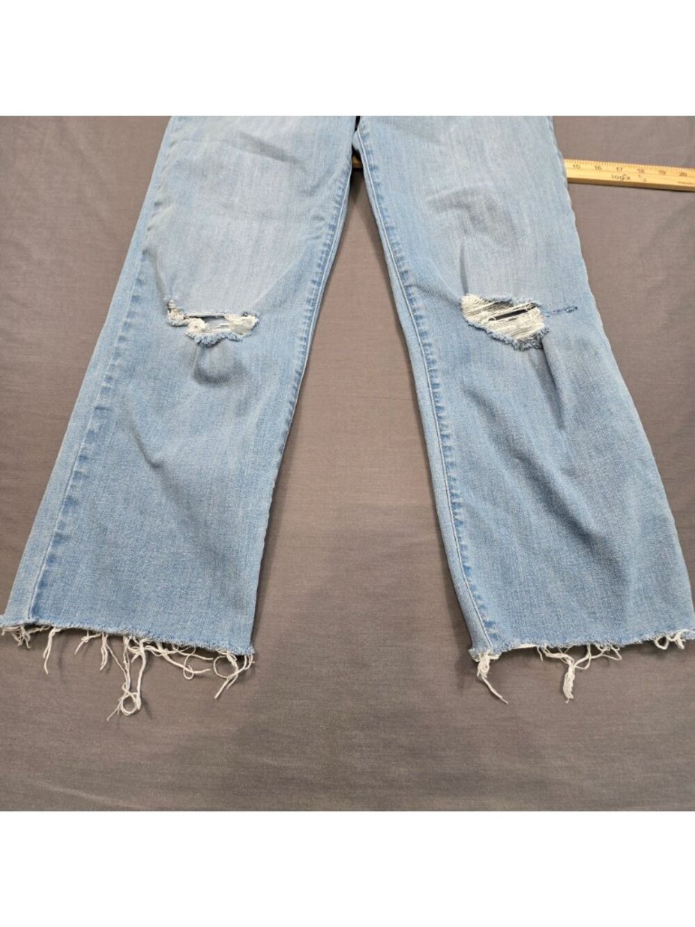 Hudson NOA Size 27 Distressed Light Wash Denim Jeans High Rise Straight Crop - Picture 7 of 7